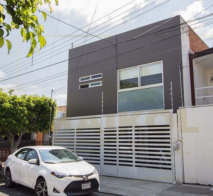 #32 - Casa para Venta en Zapopan - JC