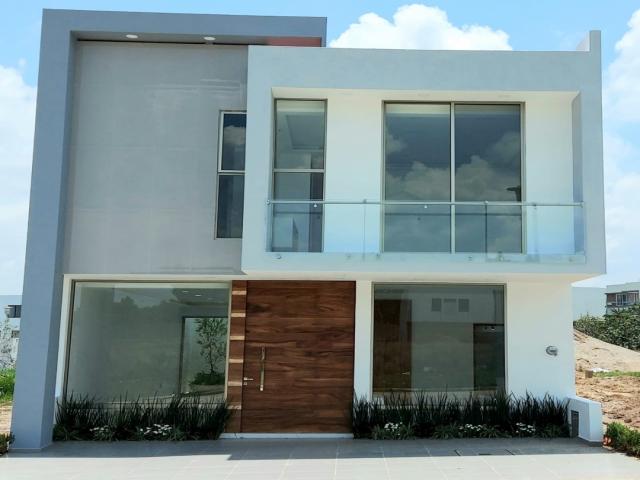 #10 - Casa para Venta en Zapopan - JC - 1