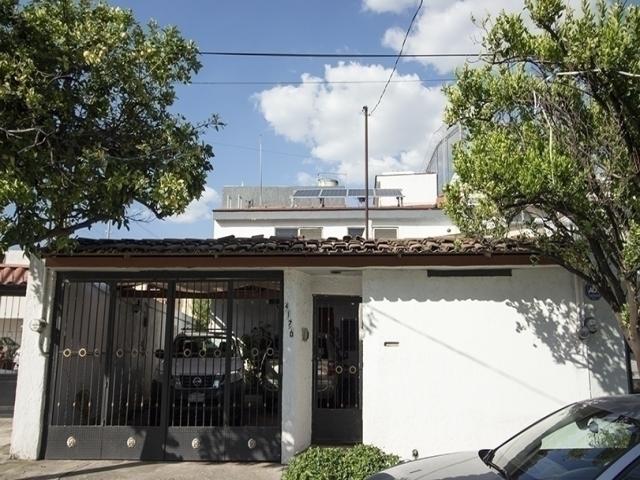 #27 - Casa para Venta en Zapopan - JC - 1