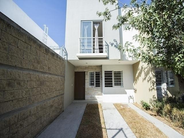 #37 - Casa para Venta en Tlaquepaque - JC - 1