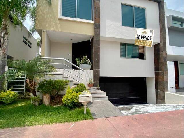 #Kazumi - Casa para Venta en Zapopan - JC - 1