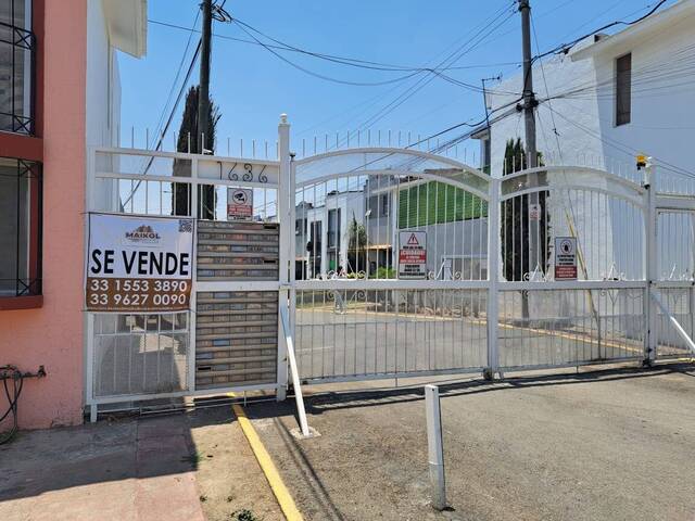 #VIVIANA - Casa para Venta en Zapopan - JC - 1